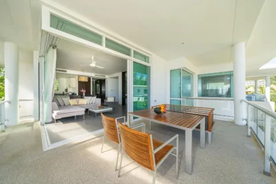 Karon Beachfront Apartment 724 – Photos 11
