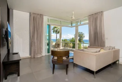 Karon Beachfront Apartment 724 – Photos 12
